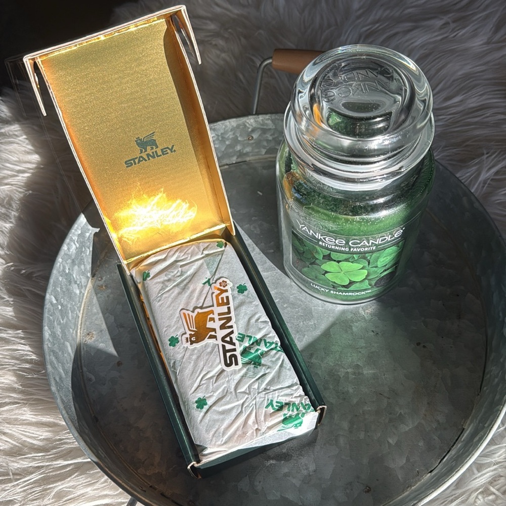 ☘️ Limited Edition Stanley FLASK ☘️ - Picture 3 of 8